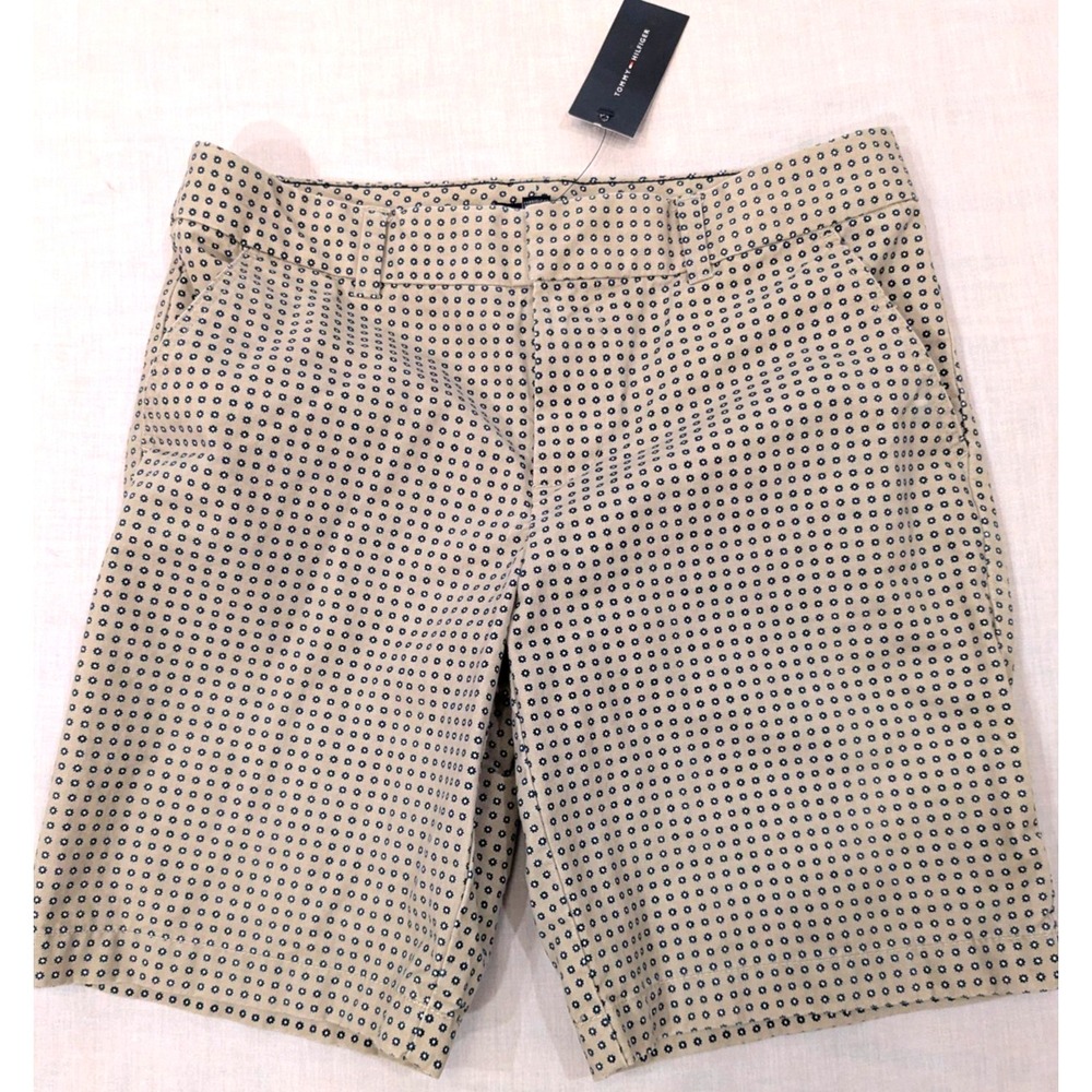 Tommy Hilfiger Shorts Womens 6 Tan Navy Flower Pattern Casual Flat Front NWT